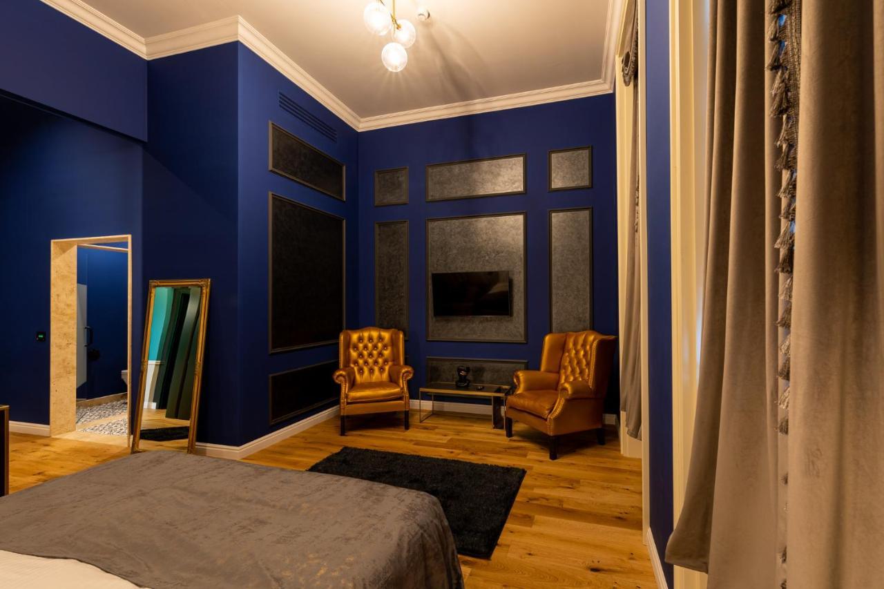 Boutique Hotel Cocosul De Aur Targu Mures Exterior photo