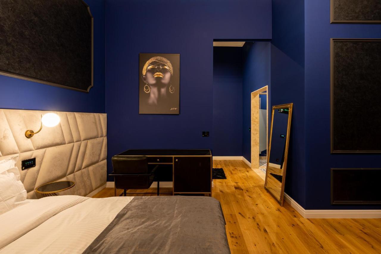 Boutique Hotel Cocosul De Aur Targu Mures Exterior photo