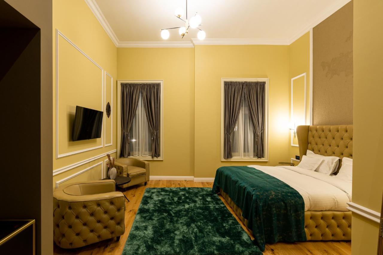 Boutique Hotel Cocosul De Aur Targu Mures Exterior photo